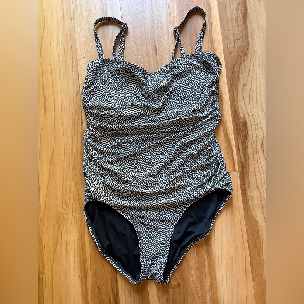 DKNY Black & White Patterned One-Piece Swimsuit XL